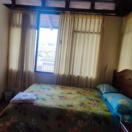 Hostal El Confort Quito Norte Bagian luar foto