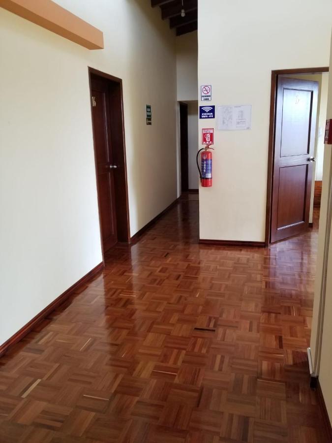 Hostal El Confort Quito Norte Bagian luar foto