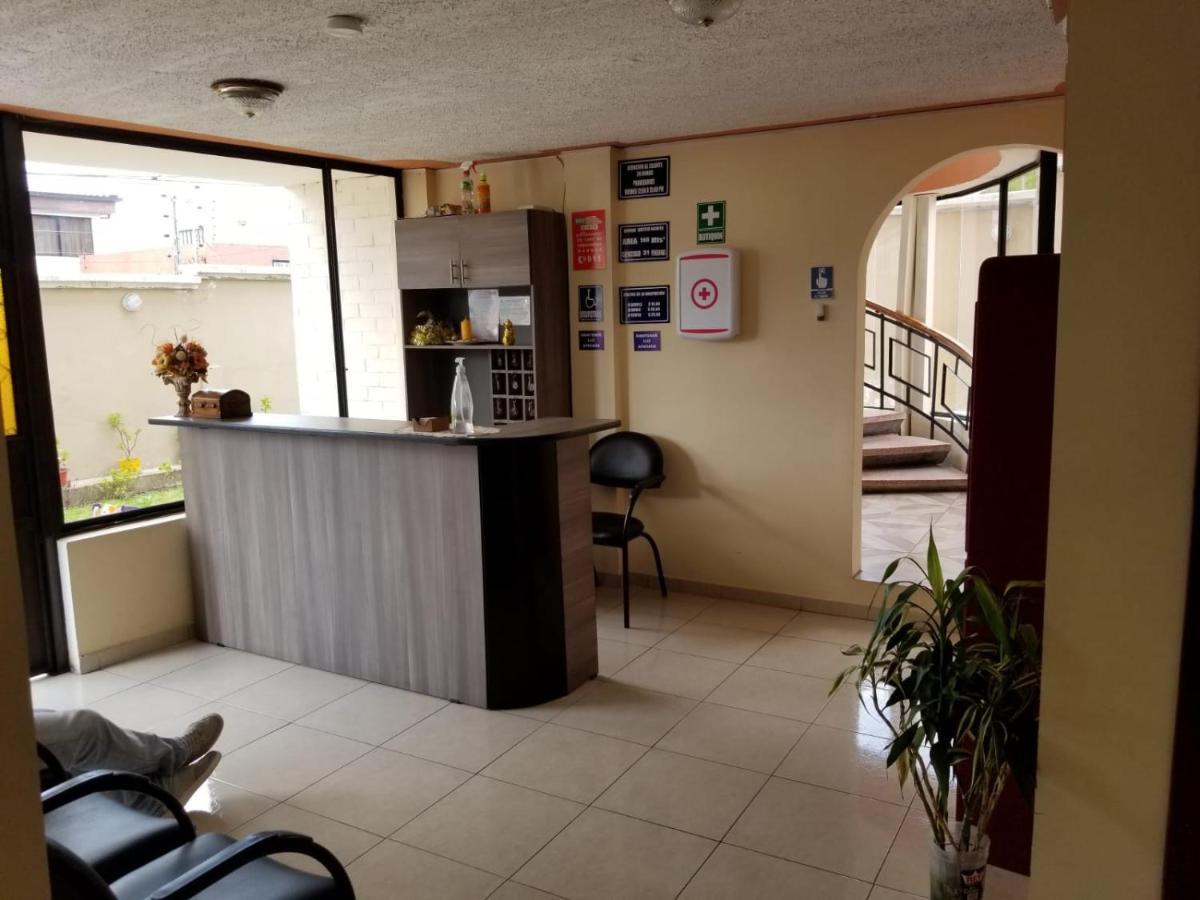 Hostal El Confort Quito Norte Bagian luar foto
