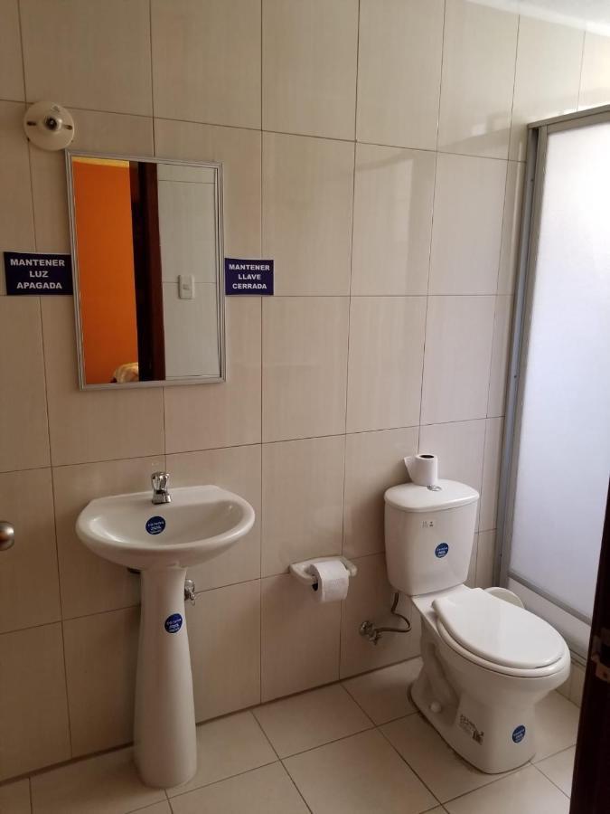 Hostal El Confort Quito Norte Bagian luar foto