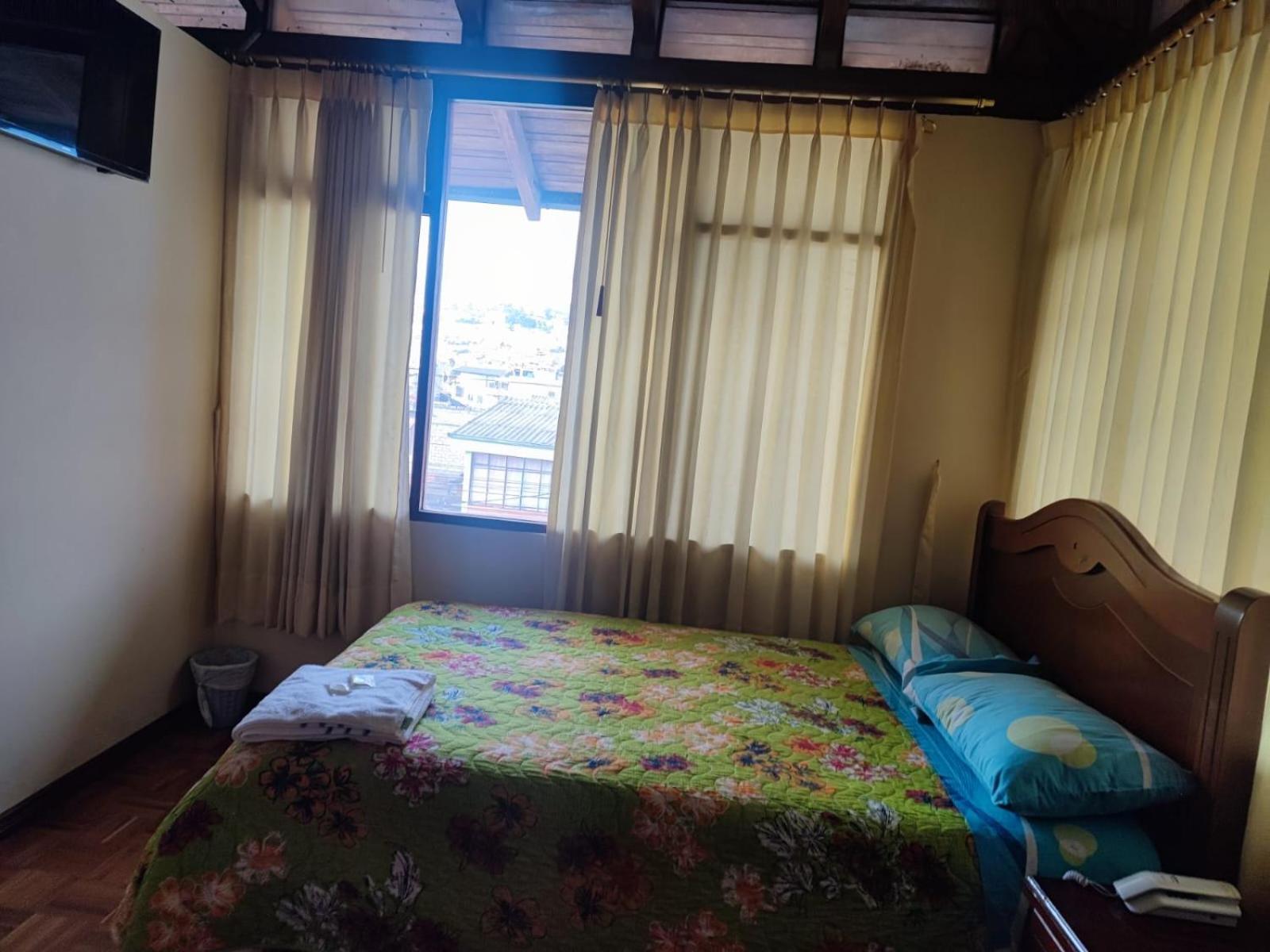 Hostal El Confort Quito Norte Bagian luar foto